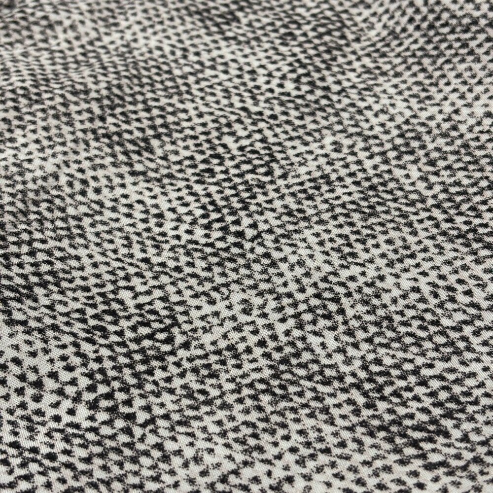 Grand & Greene Rayon Roll Tab Sleeve V-Neck Blouse Gray Black Print 1X - Picture 7 of 13